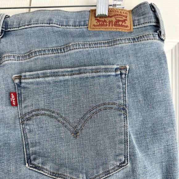 Levis Jeans Womens Plus Size 16W Classic Straight Light Denim Wash Streetwear - Picture 3 of 9